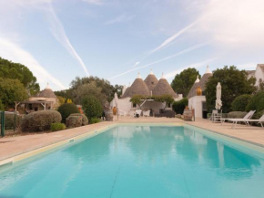 Trullo holiday home with pool near Cisternino